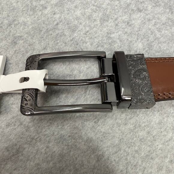Robert Graham Brown Leather Belt Paisley Engraved Buckle Mens 40 NWT - Picture 3 of 3